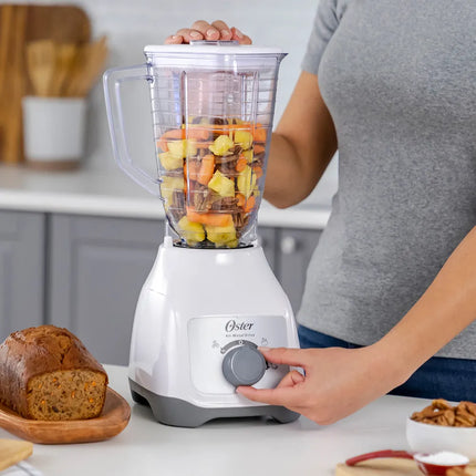 Licuadora Oster BLSTKAP-WRB-013 Kalimán – 2 Velocidades, 400W, Color Blanco con Vaso de Plástico